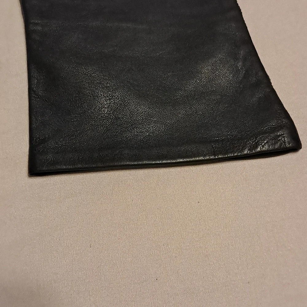 Fownes Women Black Leather Gloves with 100% Silk Lining Fitted Elegant Driving - Picture 6 of 9